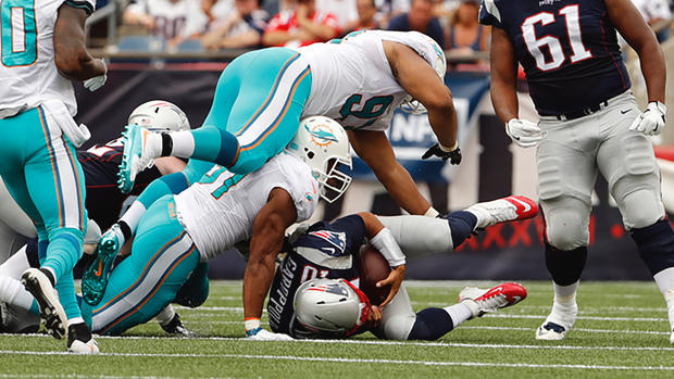NFL: Miami Dolphins at New England Patriots