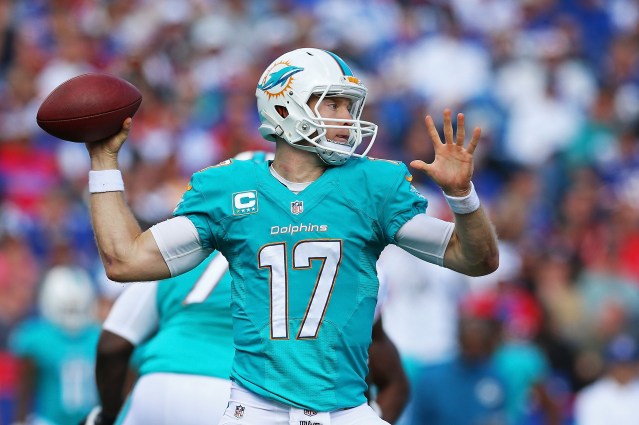 Miami Dolphins v Buffalo Bills